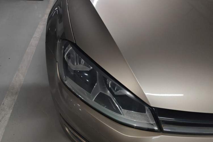 Used Volkswagen Golf 2015 1.4TSI Automatic Luxury Model Right Front Headlight
