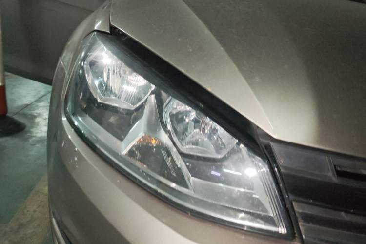 Used Volkswagen Golf 2015 1.4TSI Automatic Comfort Model Right Front Headlight