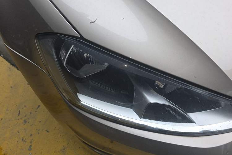 Used Volkswagen Golf 2015 1.4TSI Automatic Comfort Model Right Front Headlight
