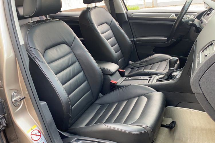 Used Volkswagen Golf 2015 1.4TSI Automatic Luxury Model Right Front Seat