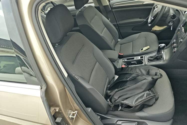 Used Volkswagen Golf 2015 1.4TSI Automatic Comfort Model Right Front Seat
