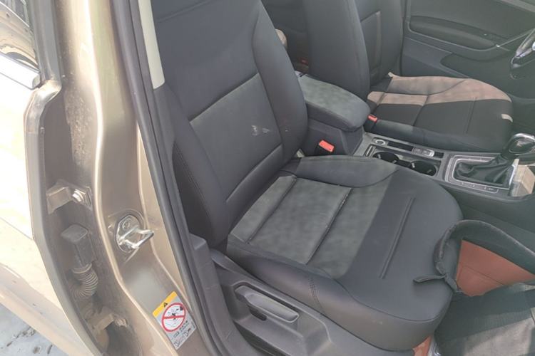 Used Volkswagen Golf 2015 1.4TSI Automatic Comfort Model Right Front Seat