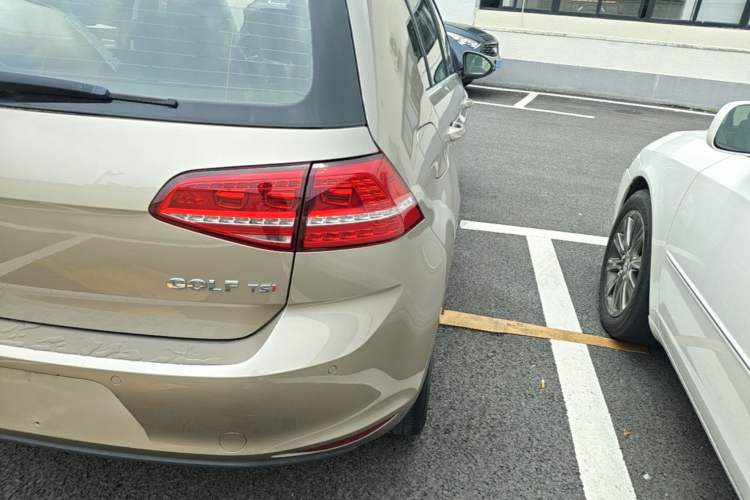Used Volkswagen Golf 2015 1.4TSI Automatic Comfort Model Right Rear Taillight