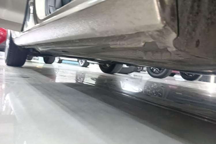 Used Volkswagen Golf 2015 1.4TSI Automatic Comfort Model Right Side Sill