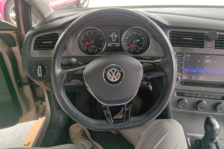 Used Volkswagen Golf 2015 1.6L Automatic Comfort Model Steering Wheel