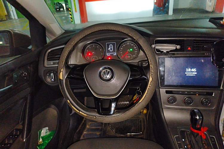 Used Volkswagen Golf 2015 1.4TSI Automatic Comfort Model Steering Wheel