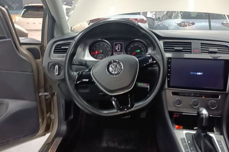Used Volkswagen Golf 2015 1.4TSI Automatic Comfort Model Steering Wheel