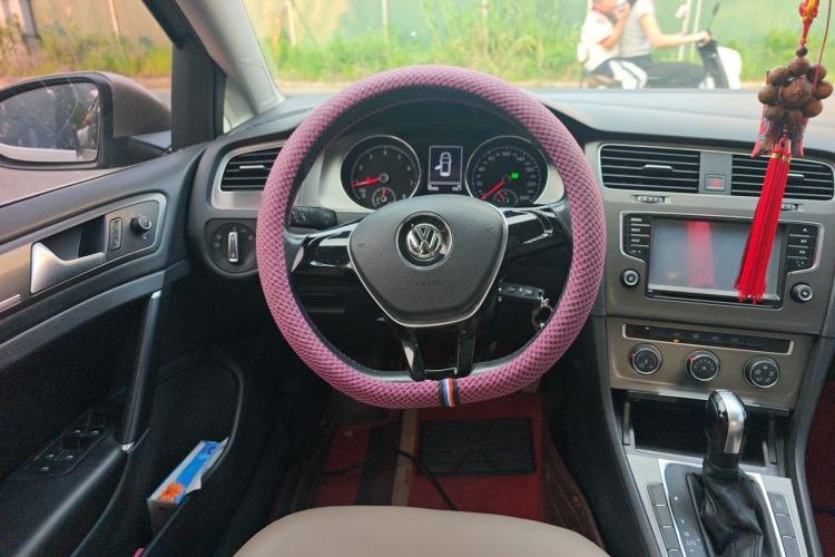 Used Volkswagen Golf 2015 1.4TSI Automatic Comfort Model Steering Wheel