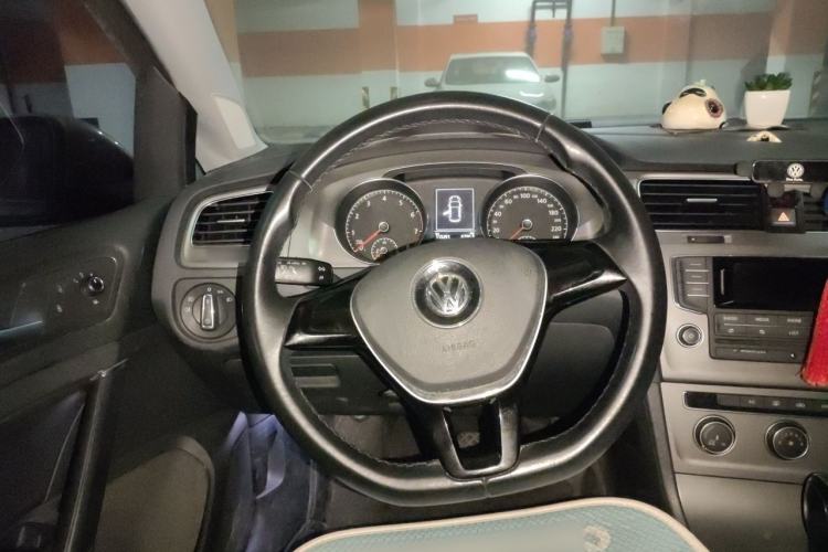 Used Volkswagen Golf 2015 1.6L Automatic Comfort Model Steering Wheel