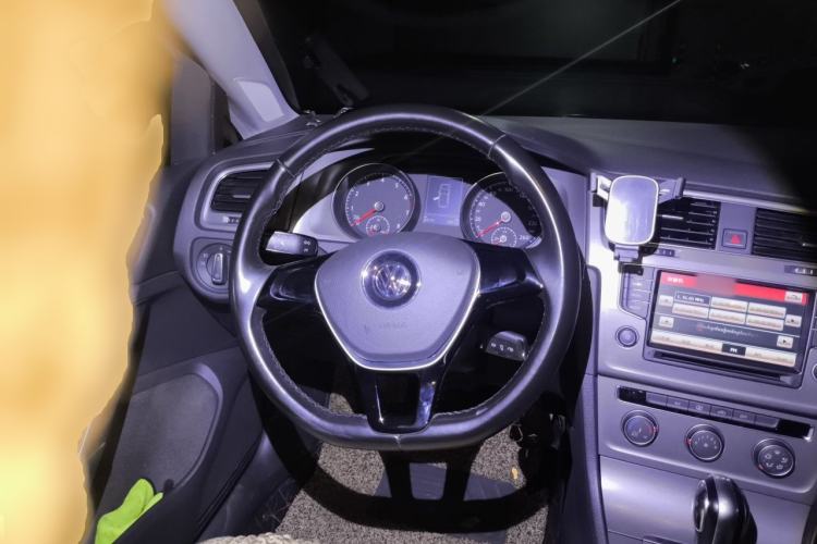 Used Volkswagen Golf 2015 1.4TSI Automatic Comfort Model Steering Wheel