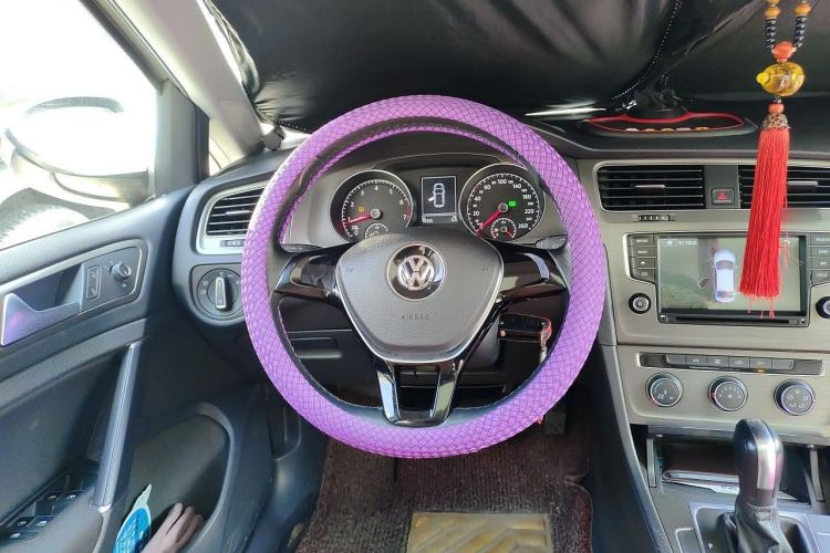 Used Volkswagen Golf 2015 1.4TSI Automatic Comfort Model Steering Wheel