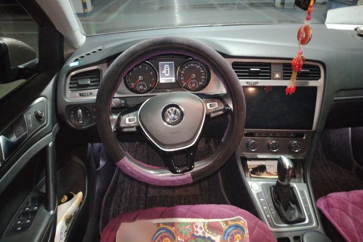 Used Volkswagen Golf 2015 1.4TSI Automatic Luxury Model Steering Wheel