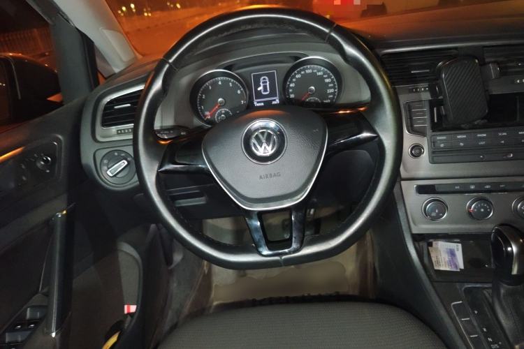 Used Volkswagen Golf 2015 1.6L Automatic Comfort Model Steering Wheel