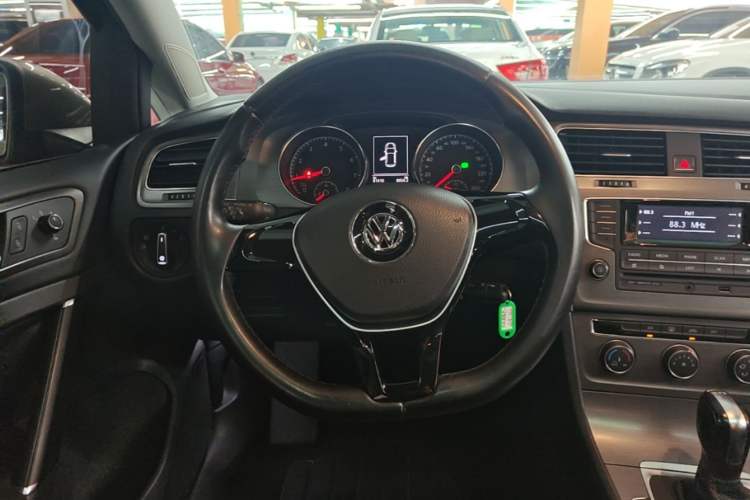 Used Volkswagen Golf 2015 1.4TSI Automatic Comfort Model Steering Wheel