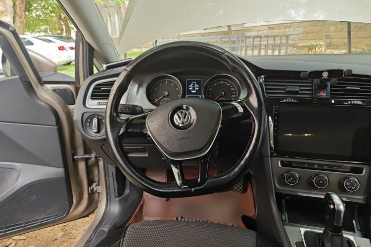 Used Volkswagen Golf 2015 1.6L Automatic Comfort Model Steering Wheel