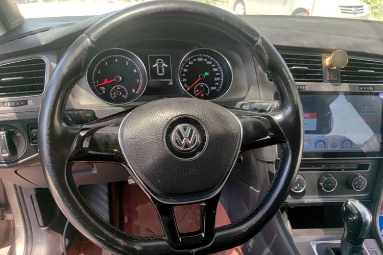 Used Volkswagen Golf 2015 1.4TSI Automatic Comfort Model Steering Wheel