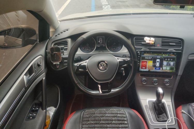Used Volkswagen Golf 2015 1.2TSI Automatic Comfort Model Steering Wheel