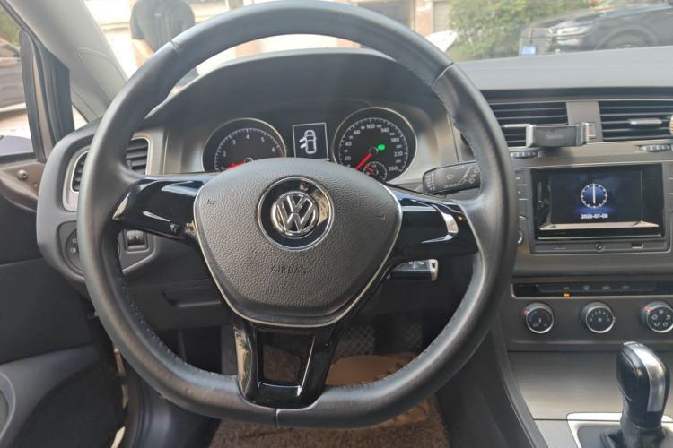Used Volkswagen Golf 2015 1.4TSI Automatic Comfort Model Steering Wheel