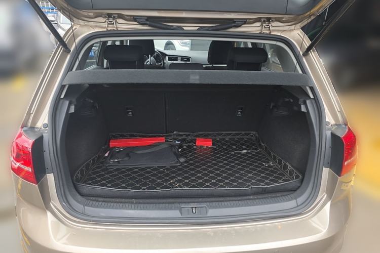 Used Volkswagen Golf 2015 1.4TSI Automatic Comfort Model Trunk