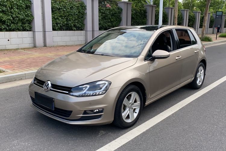 Used Volkswagen Golf 2015 1.4TSI Automatic Luxury Model Guazi used car, China used car export, Used car for sale, Used cars, Cheapest cars for sale