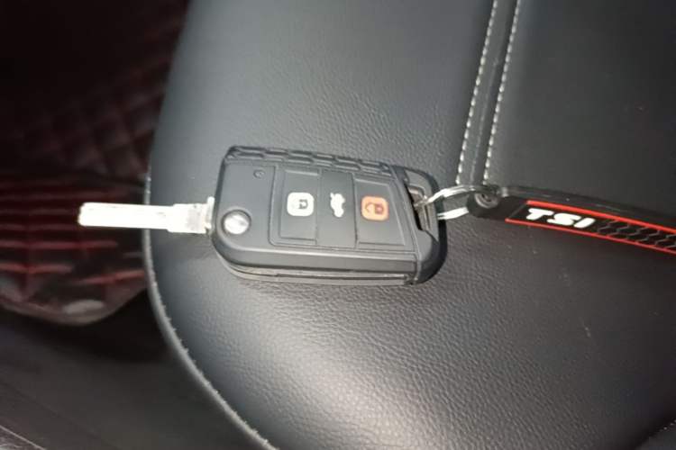 Used Volkswagen Golf 2015 1.4TSI Automatic Comfort Model Vehicle Key