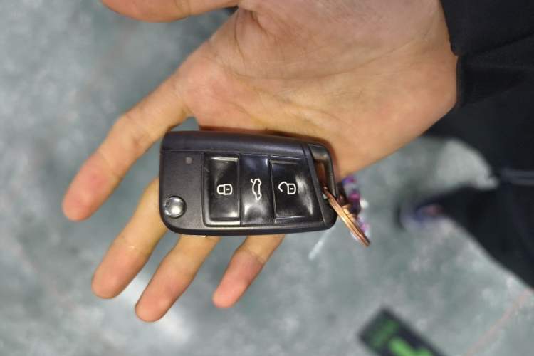 Used Volkswagen Golf 2015 1.4TSI Automatic Comfort Model Vehicle Key