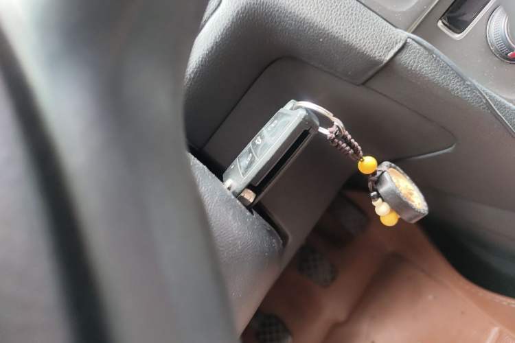 Used Volkswagen Golf 2015 1.6L Manual Fashion Edition Vehicle Key