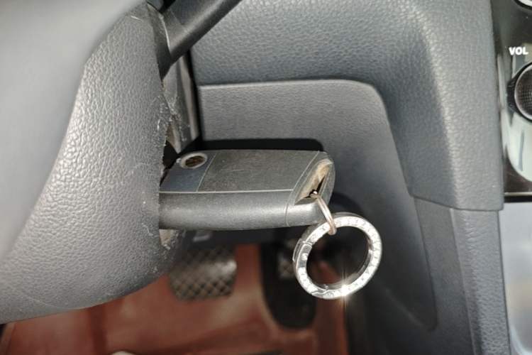 Used Volkswagen Golf 2015 1.6L Automatic Fashion Model Vehicle Key