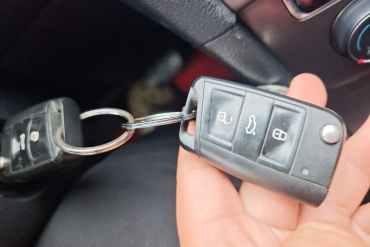 Used Volkswagen Golf 2015 1.6L Automatic Comfort Model Vehicle Key