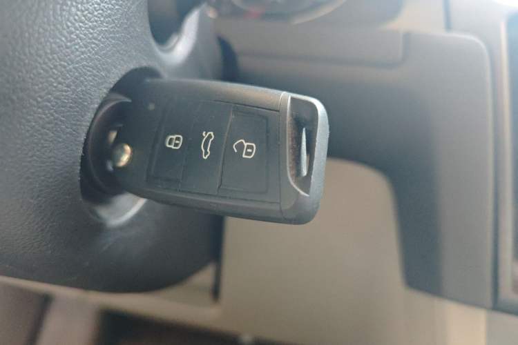 Used Volkswagen Golf 2015 1.6L Automatic Comfort Model Vehicle Key