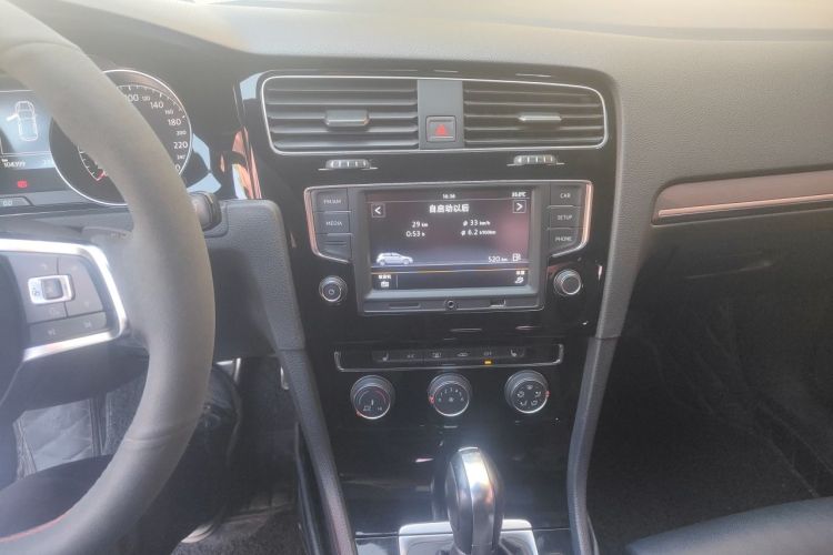 Used Volkswagen Golf 2016 1.4TSI Automatic R-Line Audio And AC Panel