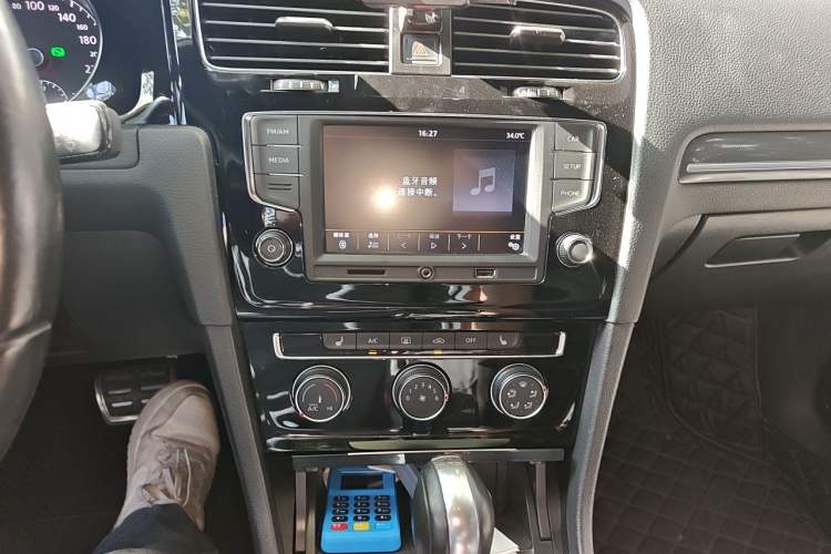 Used Volkswagen Golf 2016 1.4TSI Automatic R-Line Audio And AC Panel