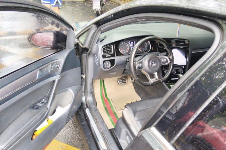 Used Volkswagen Golf 2016 1.4TSI Automatic R-Line Driver Seat