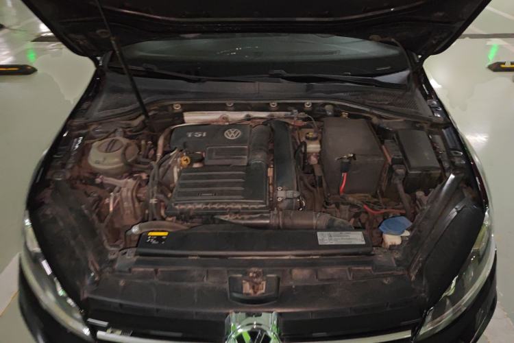 Used Volkswagen Golf 2016 1.4TSI Automatic R-Line Engine Bay