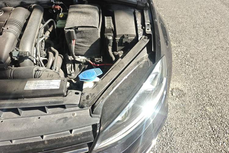 Used Volkswagen Golf 2016 1.4TSI Automatic R-Line Engine Bay Left