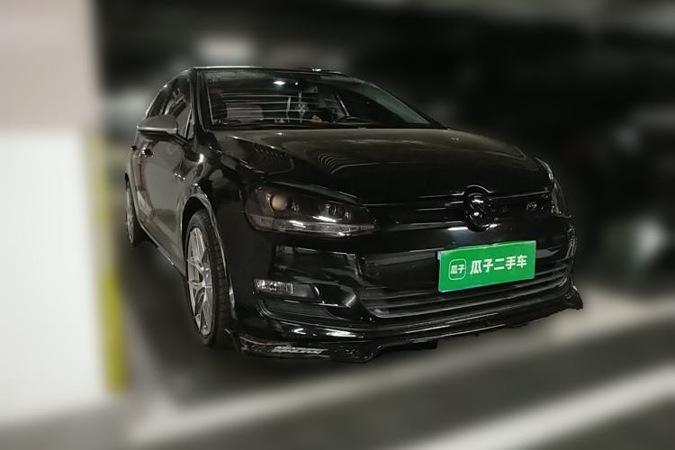 Used Volkswagen Golf 2016 230TSI Automatic Luxury Version Front Right 45 Deg