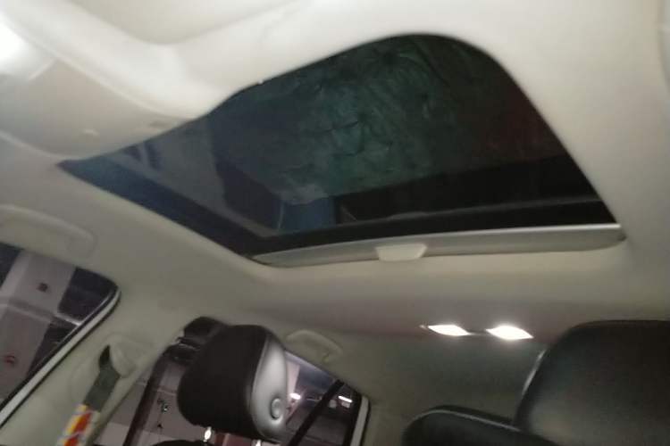 Used Volkswagen Golf 2016 230TSI Automatic Luxury Version Headliner