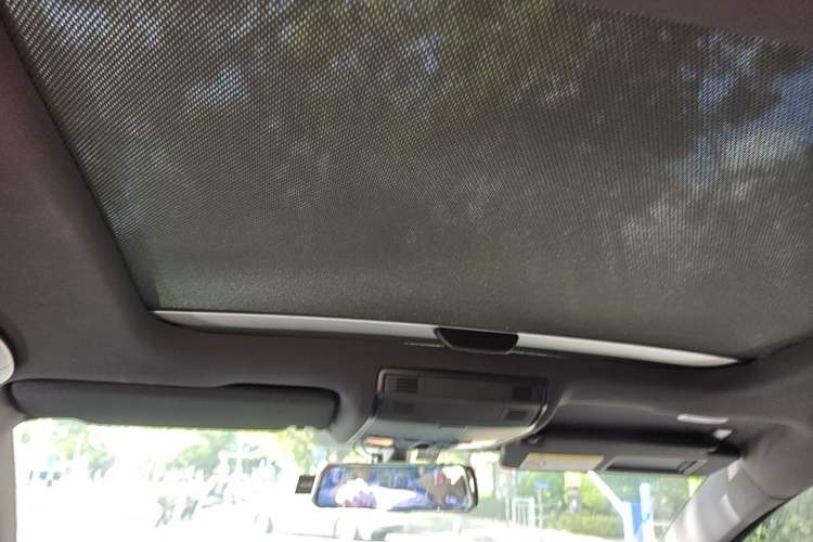 Used Volkswagen Golf 2016 1.4TSI Automatic R-Line Headliner