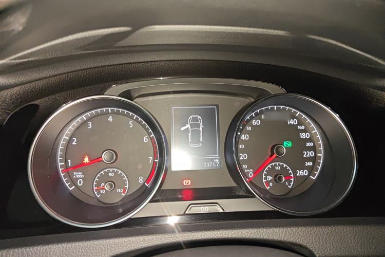 Used Volkswagen Golf 2016 1.4TSI Automatic R-Line Instrument Cluster