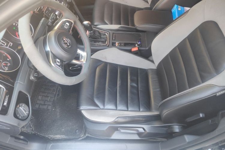 Used Volkswagen Golf 2016 1.4TSI Automatic R-Line Left Front Seat