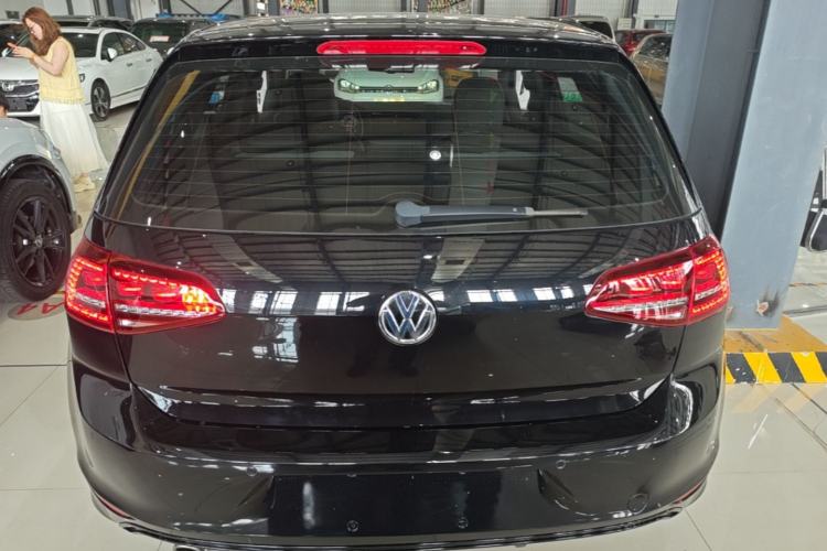Used Volkswagen Golf 2016 1.4TSI Automatic R-Line Rear