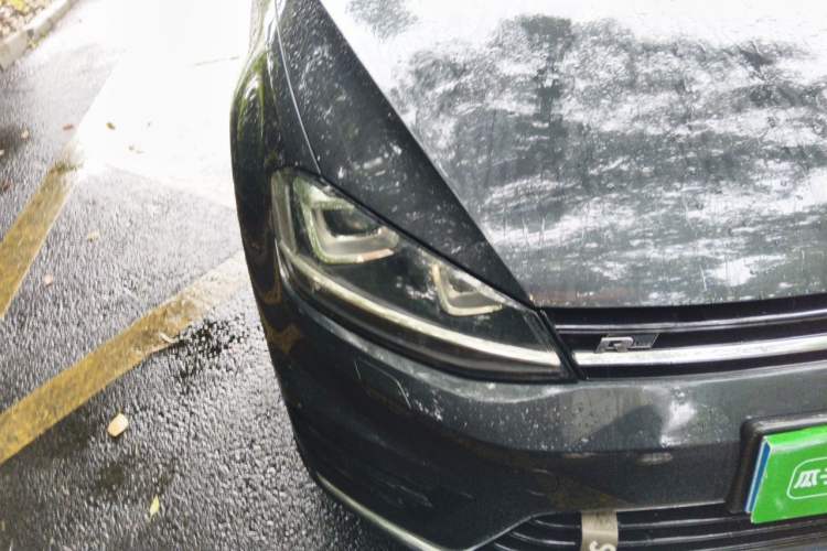 Used Volkswagen Golf 2016 1.4TSI Automatic R-Line Right Front Headlight