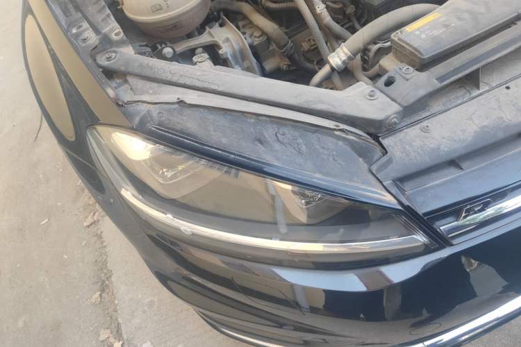 Used Volkswagen Golf 2016 1.4TSI Automatic R-Line Right Front Headlight
