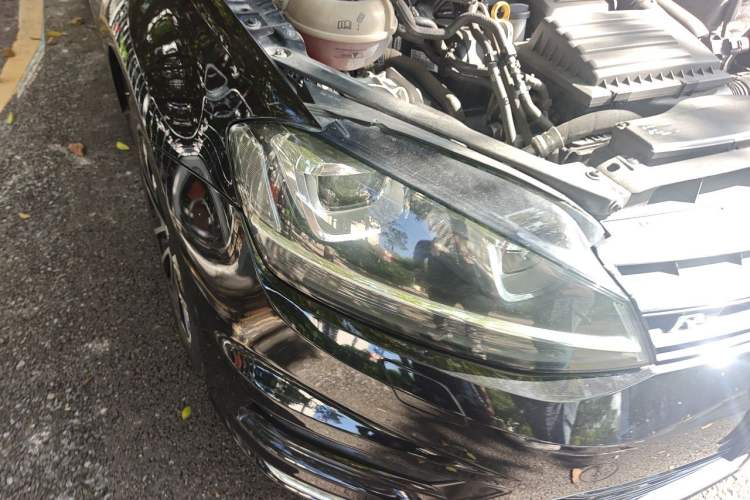 Used Volkswagen Golf 2016 1.4TSI Automatic R-Line Right Front Headlight