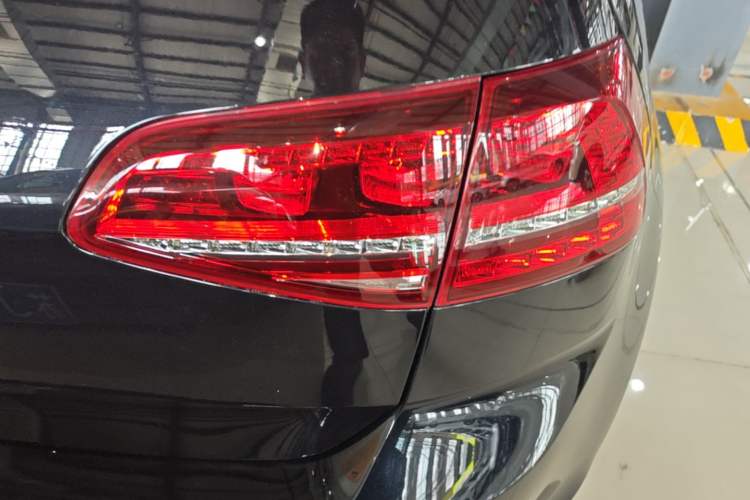 Used Volkswagen Golf 2016 1.4TSI Automatic R-Line Right Rear Taillight