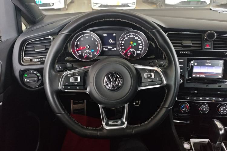 Used Volkswagen Golf 2016 1.4TSI Automatic R-Line Steering Wheel