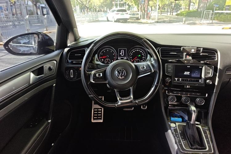 Used Volkswagen Golf 2016 1.4TSI Automatic R-Line Steering Wheel