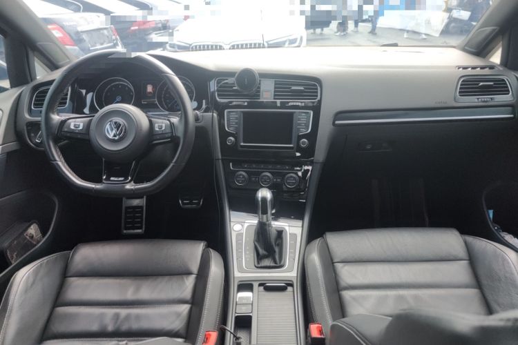 Used Volkswagen Golf 2016 2.0 TSI R Travel Edition Center Console