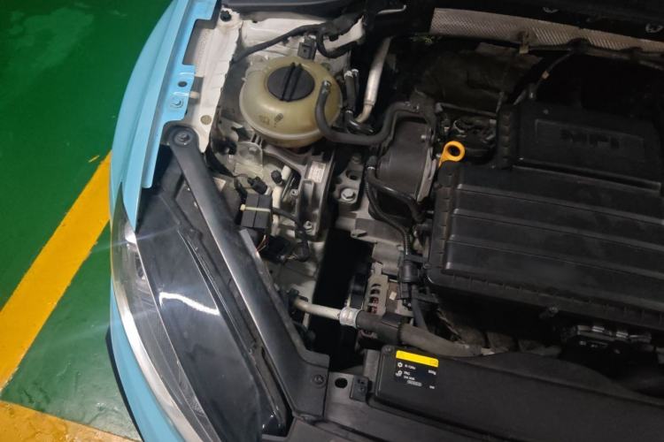 Used Volkswagen Golf 2016 1.6L Automatic Comfort Model Engine Bay Right