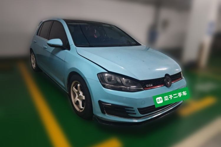 Used Volkswagen Golf 2016 1.6L Automatic Comfort Model Front Right 45 Deg